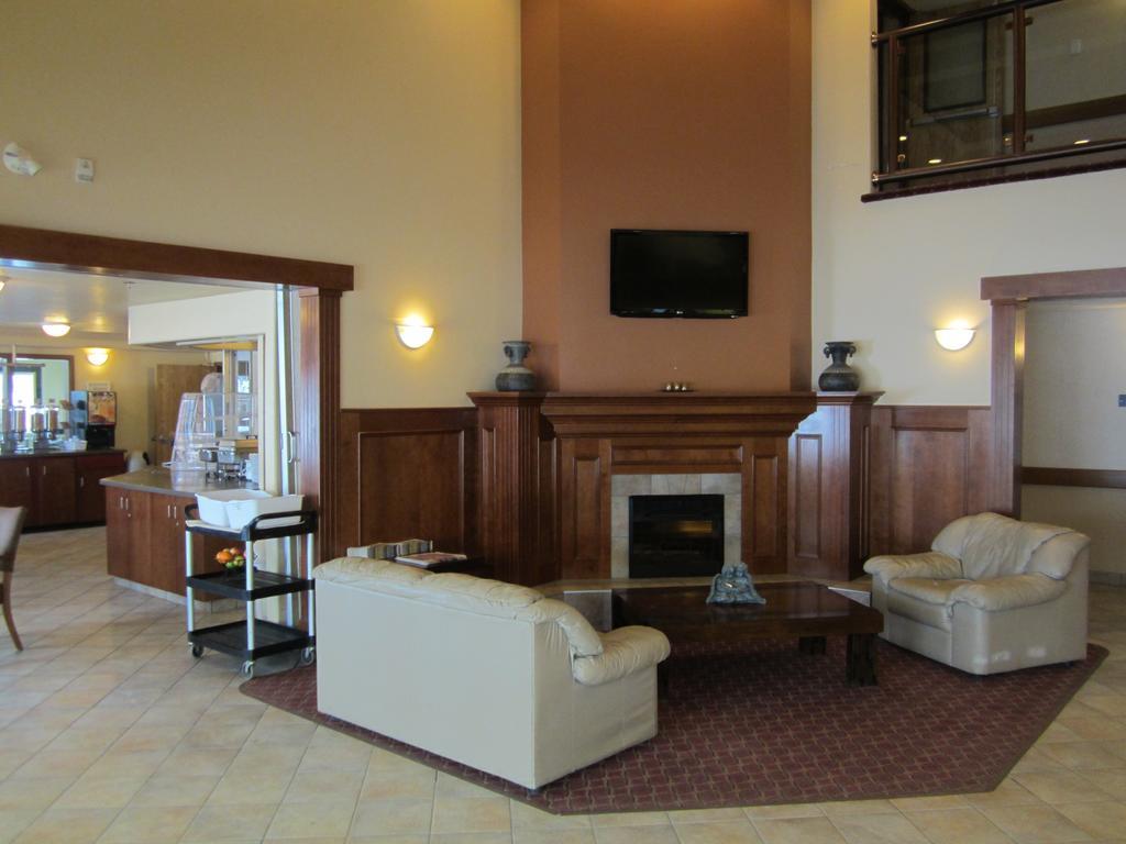 Super 8 By Wyndham Fort Nelson Bc Eksteriør billede